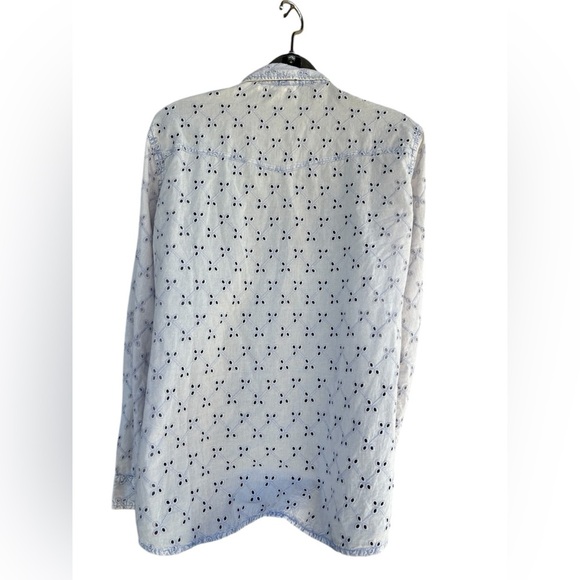 Dylan women’s Jessie Blouse size M light washed blue snap buttons front pockets - Picture 2 of 10